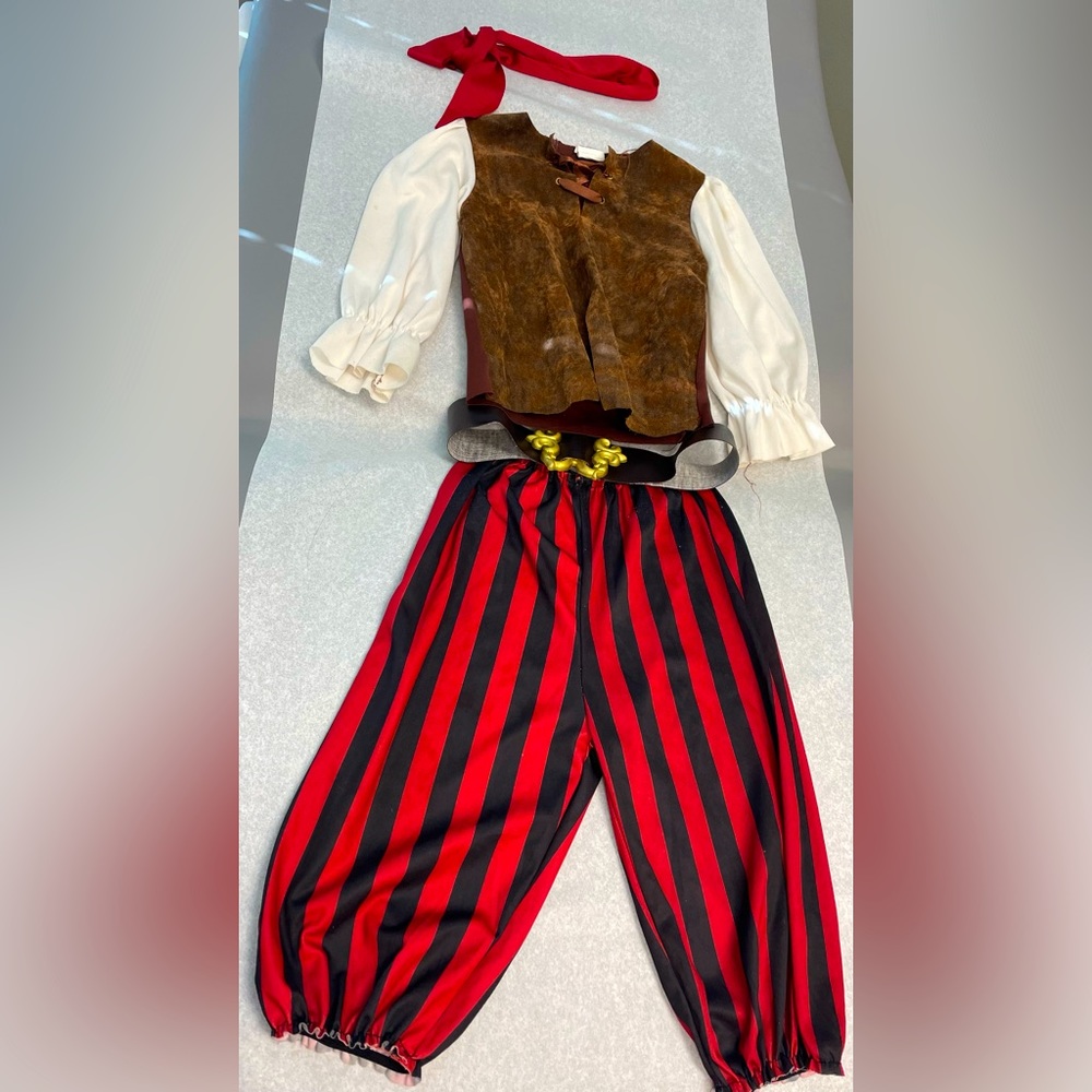 24 months to 2T Pirate Costume.
